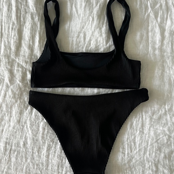 COS Ribbed Bikini Top And Bikini Briefs - Picture 1 of 1